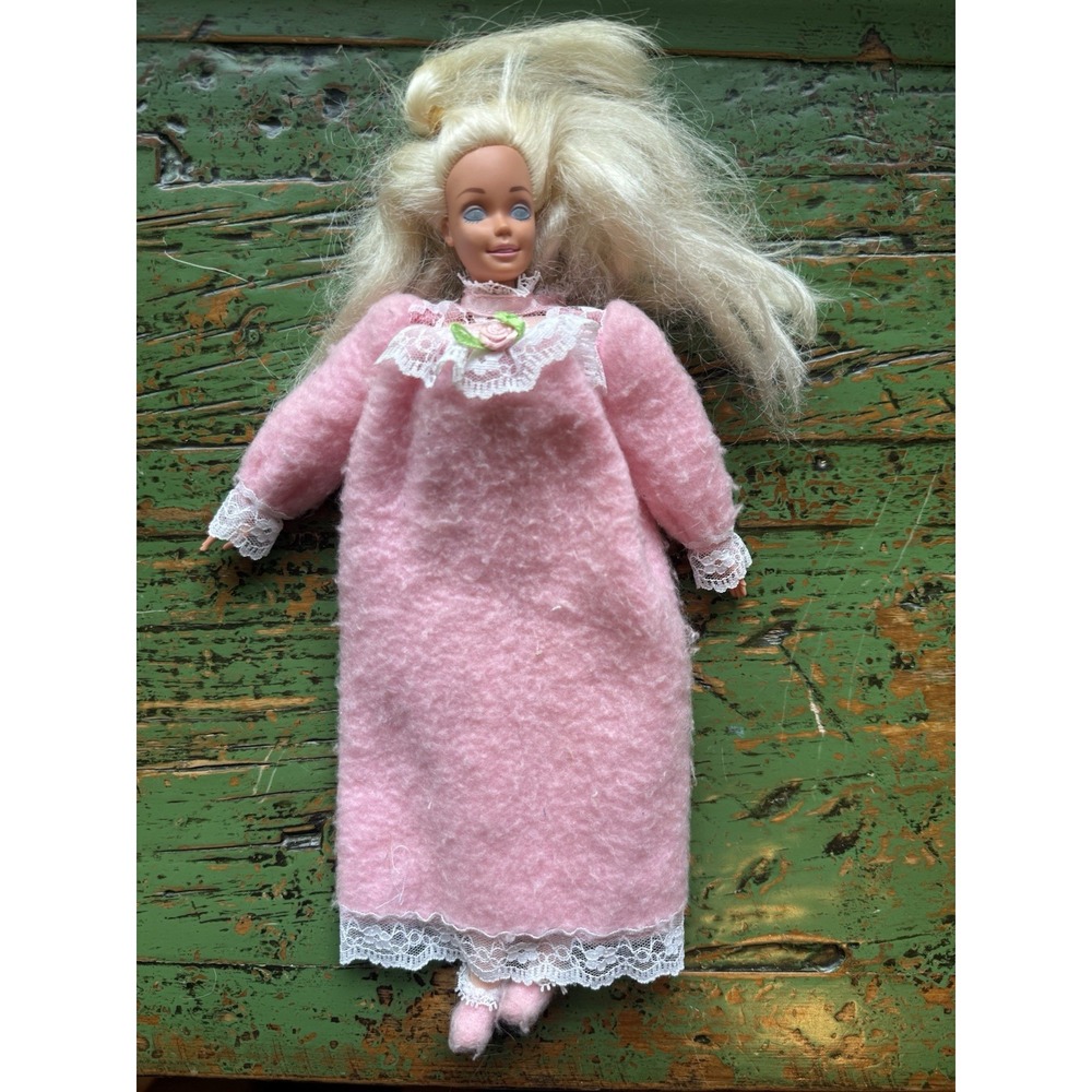 Mattel 1993 Bedtime Barbie Soft Body Plush Doll Sleep Pink Nightgown Slippers